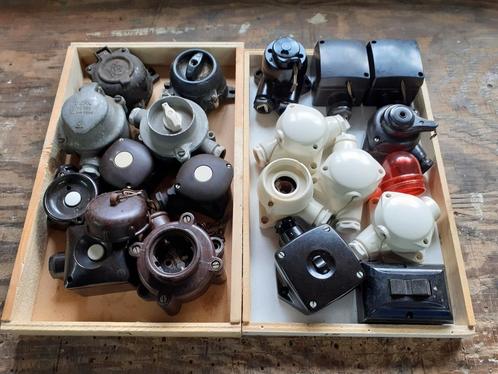 Oude bakeliet trekschakelaar spatwaterdicht, Antiek en Kunst, Curiosa en Brocante, Ophalen of Verzenden