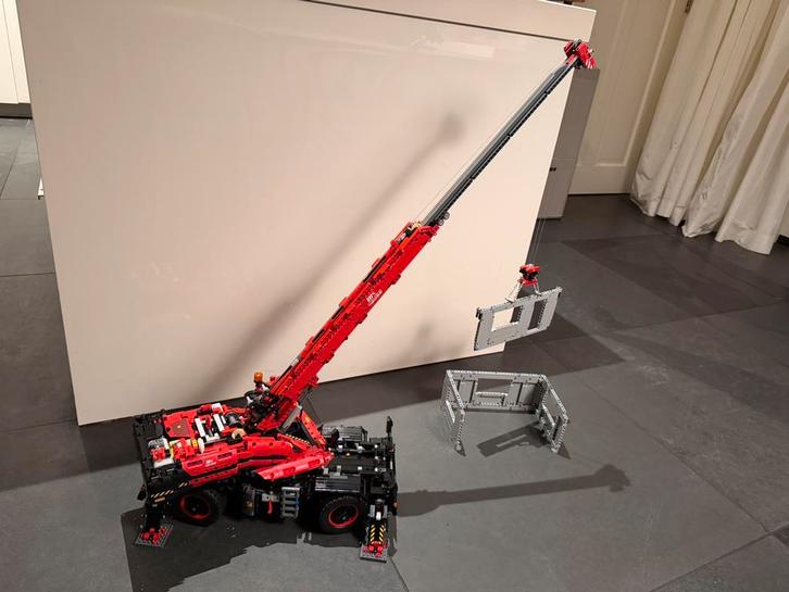 LEGO Technic 42082 – Rough Terrain Crane compleet, Kinderen en Baby's, Speelgoed | Duplo en Lego, Zo goed als nieuw, Ophalen of Verzenden