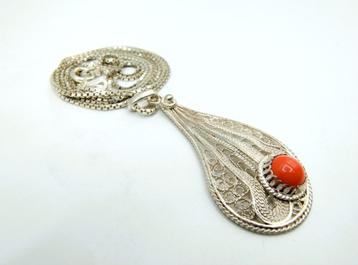 Zilveren ketting met filigrain zilveren hanger, 60 cm beschikbaar voor biedingen