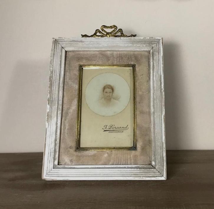Antiek Frans strik lijstje met originele portretfoto ca 1880, Antiek en Kunst, Antiek | Woonaccessoires, Ophalen of Verzenden