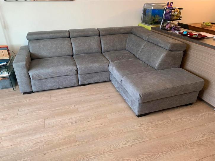 Kunstleder hoekbank met elektrische relax, Huis en Inrichting, Banken | Complete zithoeken, Zo goed als nieuw, Ophalen