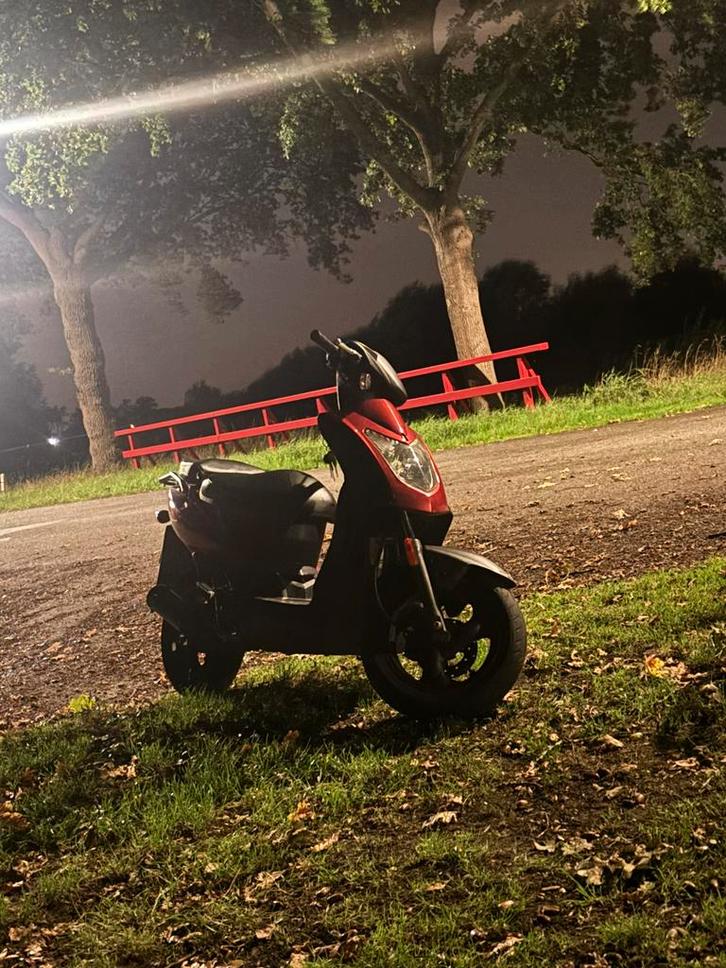 Kymco 80cc Gloednieuw blok, Fietsen en Brommers, Brommers | Crossbrommers, Gebruikt, Overige merken, Ophalen of Verzenden