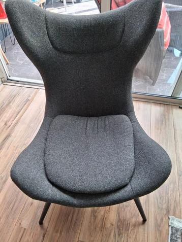 Grijze fauteuil - Stijlvol en comfortabel beschikbaar voor biedingen