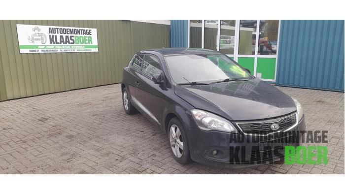 Scherm rechts-voor van een Kia Pro Cee'd (1K), Auto-onderdelen, Carrosserie en Plaatwerk, Kia, Gebruikt, 6 maanden garantie, 12 maanden garantie