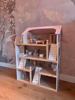 Mooi houten poppenhuis met meubels, Ophalen of Verzenden, Zo goed als nieuw, Poppenhuis