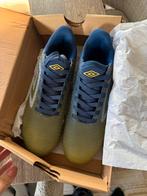 Voetbalschoenen - Umbro - Maat 36.5, Maat XS of kleiner, Schoenen, Nieuw, Ophalen of Verzenden