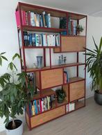 Design wandkast te koop, Ophalen, Zo goed als nieuw, 25 tot 50 cm, 200 cm of meer