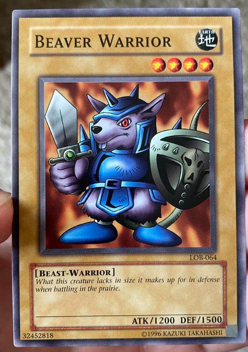 Yu-Gi-Oh! Beaver Warrior LOB Old US Wavy Print !, Hobby en Vrije tijd, Verzamelkaartspellen | Yu-gi-Oh!, Zo goed als nieuw, Losse kaart