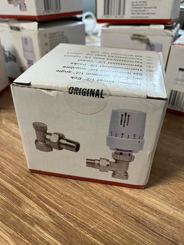 Thermostaatset Radiator 1/2" Haaks - Nieuw in doos beschikbaar voor biedingen