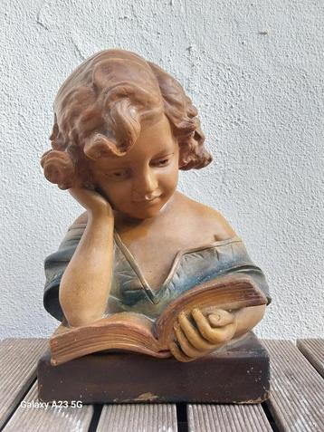 Art Deco Frans borstbeeld  meisje La Liseuse beschikbaar voor biedingen