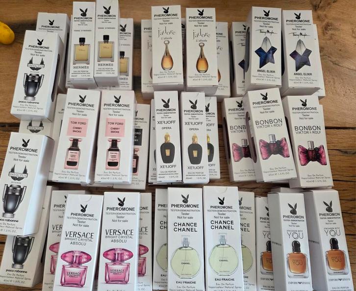 50 Flesjes Parfum 45ml - Diverse Geuren, Sieraden, Tassen en Uiterlijk, Uiterlijk | Parfum, Nieuw, Verzenden