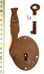 Ovaal kistslot met overslag en sleutel, 19e eeuw, Spanje, Antiek en Kunst, Antiek | Gereedschap en Instrumenten, Verzenden