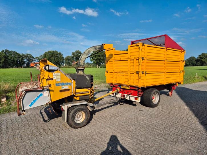Zeer nette versnipperaar met kieper, Zakelijke goederen, Agrarisch | Werktuigen, Transport, Ophalen