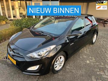 Hyundai I30 1.6 GDI i- ECC/NAV/CRUISE/LED/PDC/CAM beschikbaar voor biedingen