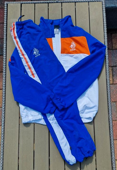 Nederlands elftal trainingspak 2010 - WK voetbal shirt, Kleding | Heren, Sportkleding, Gedragen, Voetbal, Maat 48/50 (M), Oranje