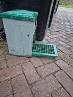 Kippen voer trapbak, Ophalen, Drinken en Voederen