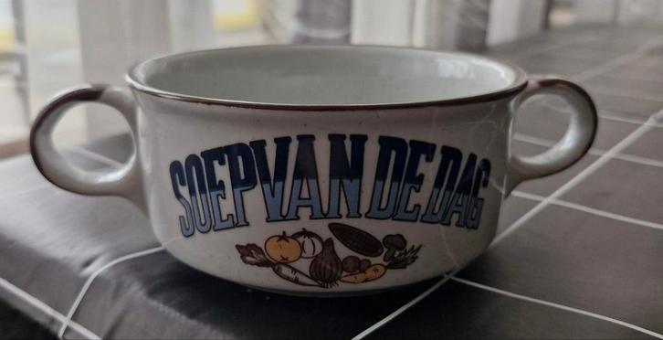 Soepkom Soep van de Dag, Huis en Inrichting, Keuken | Servies, Zo goed als nieuw, Kom(men), Overige stijlen, Aardewerk, Ophalen of Verzenden