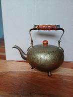 Antieke bronzen theepot met houten handvat, Antiek en Kunst, Ophalen of Verzenden, Brons