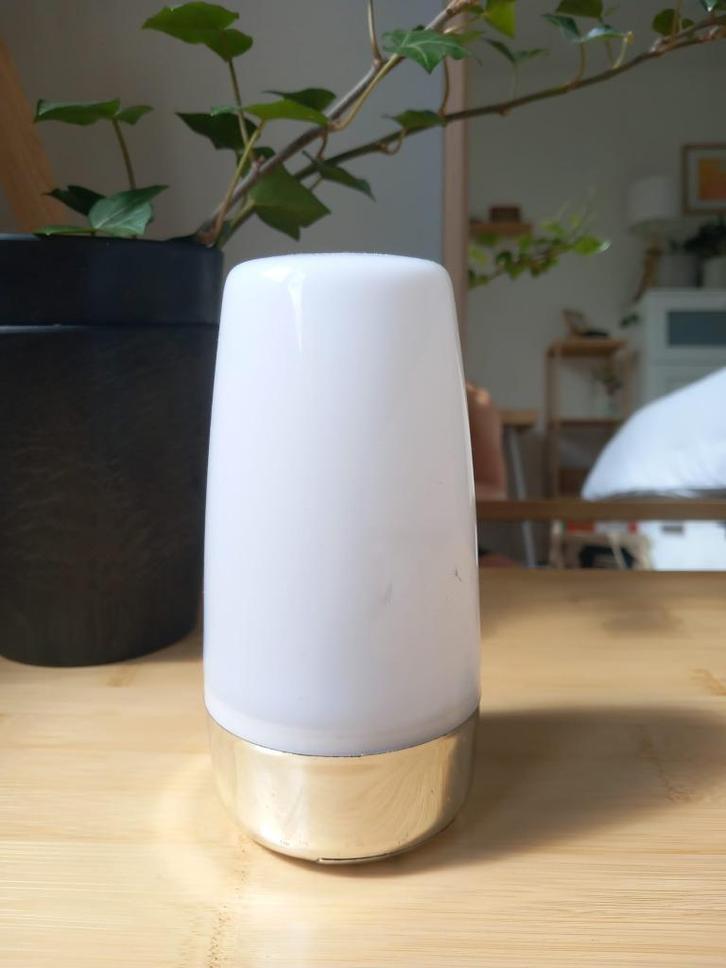 Lamp in regenboog kleuren, Huis en Inrichting, Lampen | Tafellampen, Nieuw, Minder dan 50 cm, Kunststof, Ophalen of Verzenden