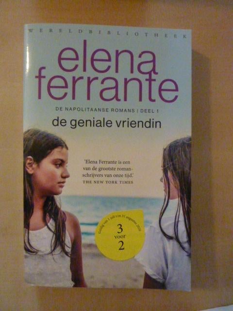 Elena Ferrante - De geniale vriendin, Ophalen of Verzenden, Zo goed als nieuw