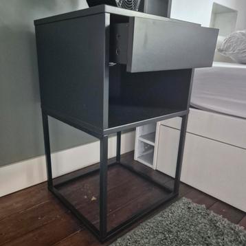 Ikea vikhammer nachtkastje zwart