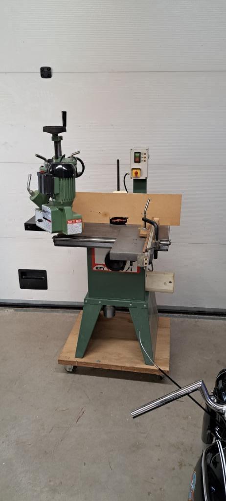 kitty freesmachine 380V roltafel aanvoerapparaat en frezen, Doe-het-zelf en Verbouw, Gereedschap | Freesmachines, Zo goed als nieuw