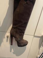 Christian Louboutin laarzen bruin suede 38/5, Ophalen of Verzenden, Zo goed als nieuw, Bruin, Hoge laarzen
