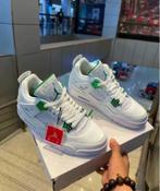 Jordan Air Jordan 4 retro green metallic "trends in retro st, Kleding | Heren, Schoenen, Wit, Nieuw, Ophalen of Verzenden, Sneakers of Gympen