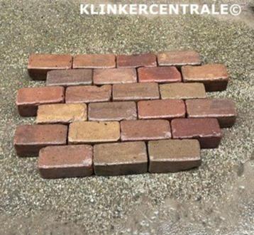 40m2 gemêleerd gebakken klinkers keiformaat straatstenen  beschikbaar voor biedingen