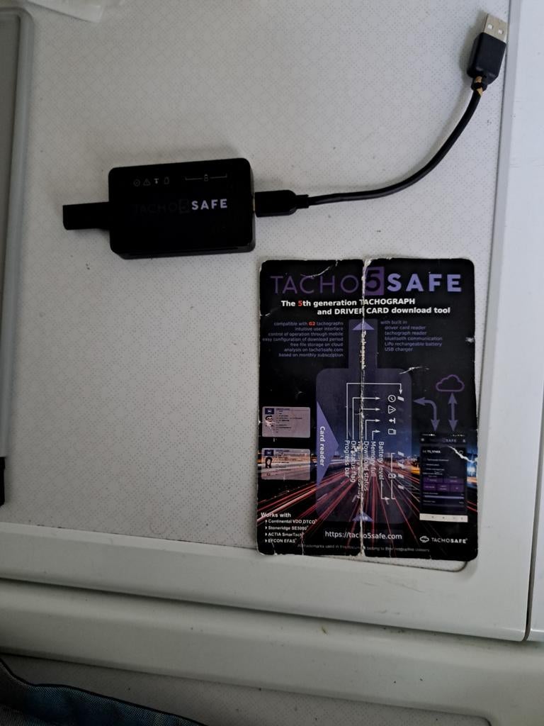 Te koop tachograaf uitleesunit  tacho5safe, Ophalen of Verzenden