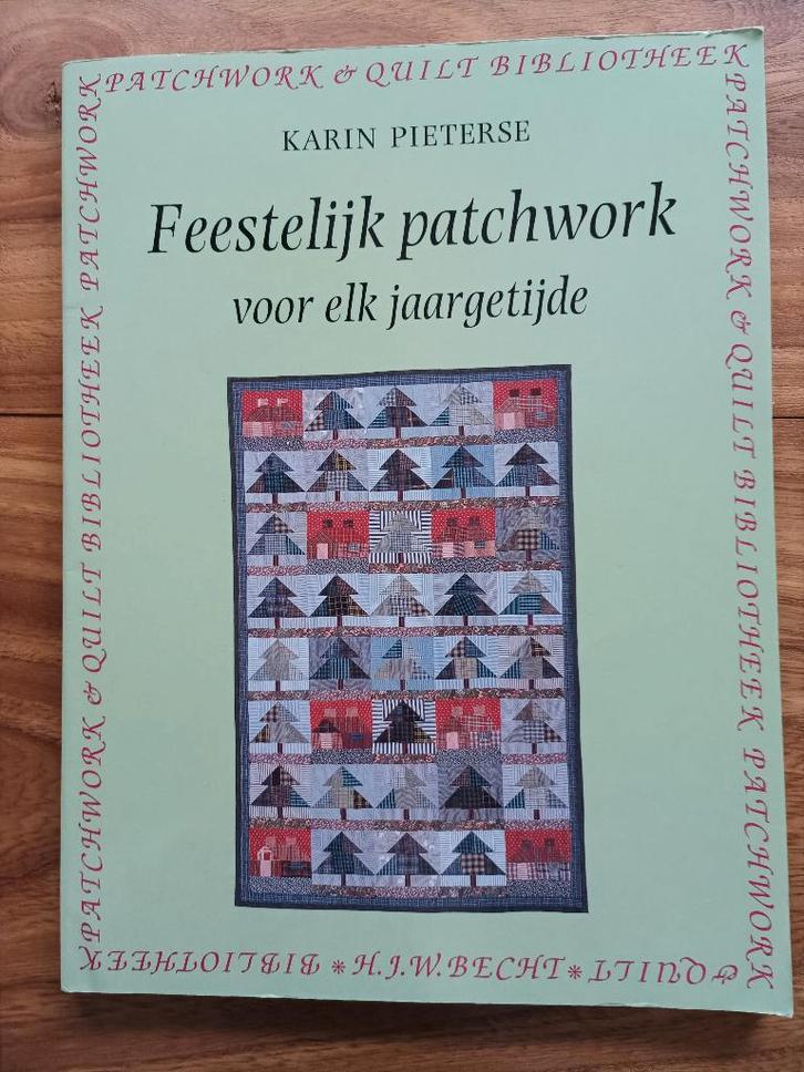 Feestelijk patchwork voor elk jaargetijde, Boeken, Hobby en Vrije tijd, Zo goed als nieuw, Borduren en Naaien, Ophalen of Verzenden