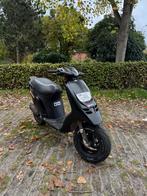 Gilera Typhoon 50cc, Fietsen en Brommers, Ophalen, Zo goed als nieuw, Tweetakt, Gilera