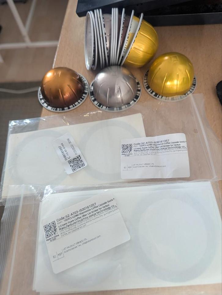 Nespresso Vertuo - Defect + Herbruikbare Capsules + Seals, Witgoed en Apparatuur, Koffiezetapparaten, Niet werkend, Koffiepads en cups