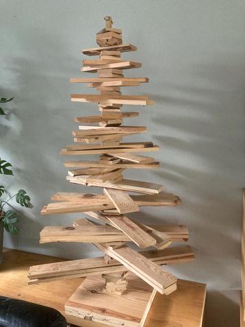 Houten kerstboom 120 cm beschikbaar voor biedingen