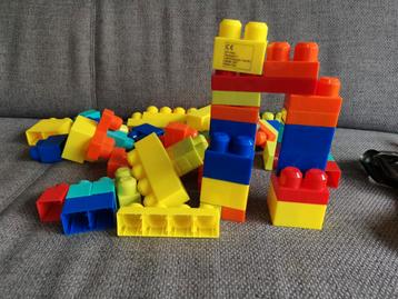 Mega blocks, goede staat, zak vol.  beschikbaar voor biedingen