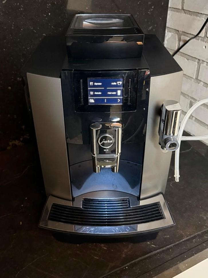Jura WE8 met groot onderhoud, Witgoed en Apparatuur, Koffiezetapparaten, Zo goed als nieuw, Gemalen koffie, Koffiebonen, Koffiemachine