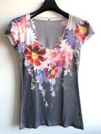 Urban Outfitters flower scoop t-shirt S/M, Overige kleuren, Ophalen of Verzenden, Zo goed als nieuw, Maat 36 (S)