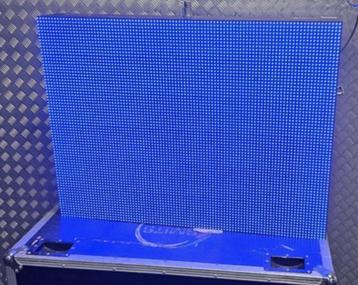 8 LED schermen +Flightcase 1MX80CM voor verhuur of reclame beschikbaar voor biedingen