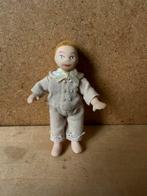 Del Prado popje jongen - 7.5cm - porselein, Ophalen of Verzenden, Zo goed als nieuw, Poppenhuis