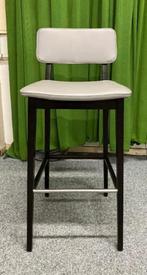 Barkrukken 7 stuks 5 met leuning 2 zonder leuning, Huis en Inrichting, Barkrukken, 5 krukken of meer, Met voetsteun, 60 tot 90 cm