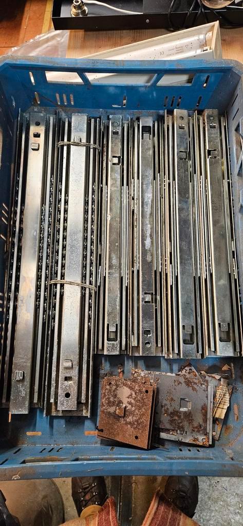 Ladegeleiders - Diverse Maten, Doe-het-zelf en Verbouw, IJzerwaren en Bevestigingsmiddelen, Gebruikt, Overige typen, 50 tot 100 mm