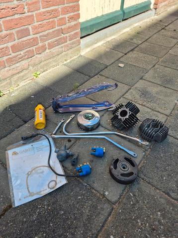 diverse Puch Maxi onderdelen.  beschikbaar voor biedingen