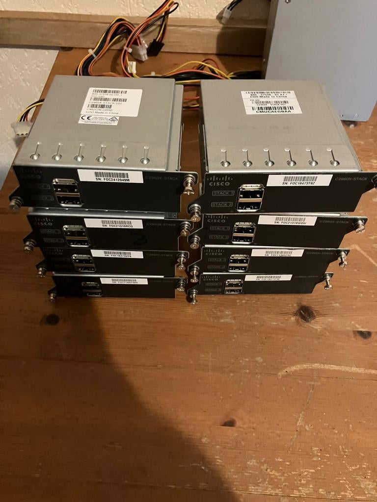 Cisco C2960X-STACK 2 x stack port, Computers en Software, Netwerk switches, Gebruikt, Verzenden