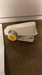 Draagbare handnaaimachine, Hobby en Vrije tijd, Naaimachines en Toebehoren, Ophalen of Verzenden, Zo goed als nieuw, Overige merken