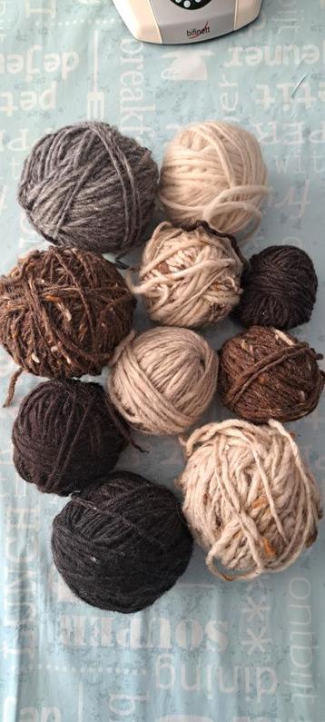 Zelfgesponnen Wol - Diverse Kleuren beschikbaar voor biedingen