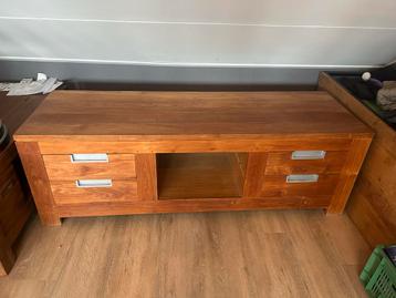 Tv meubel 170cm lang beschikbaar voor biedingen