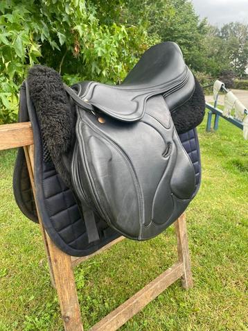 ZGAN Arturo fortunato II springzadel zwart 17 inch beschikbaar voor biedingen