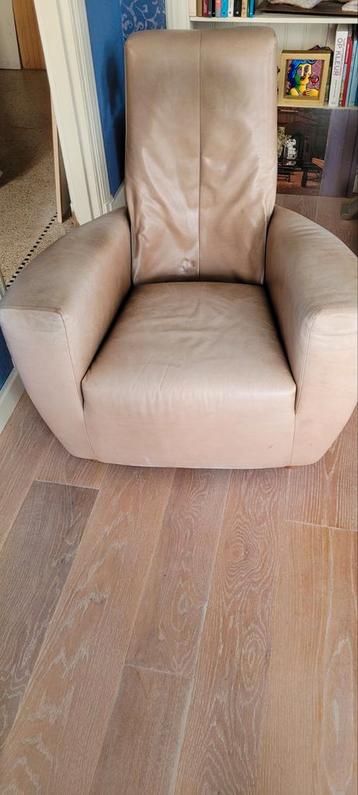 Lederen fauteuil - Comfortabel & Stijlvol beschikbaar voor biedingen