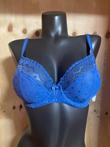 Chantelle bh 75d model 2041 beschikbaar voor biedingen