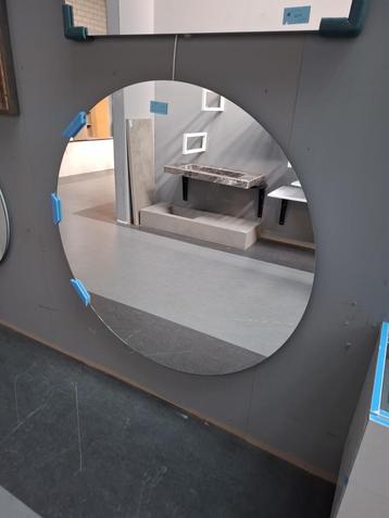 Spiegel 120 cm beschikbaar voor biedingen